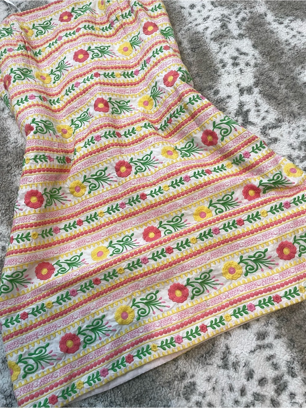 Lily Pulitzer floral embroidered dress - Picture 2 of 5